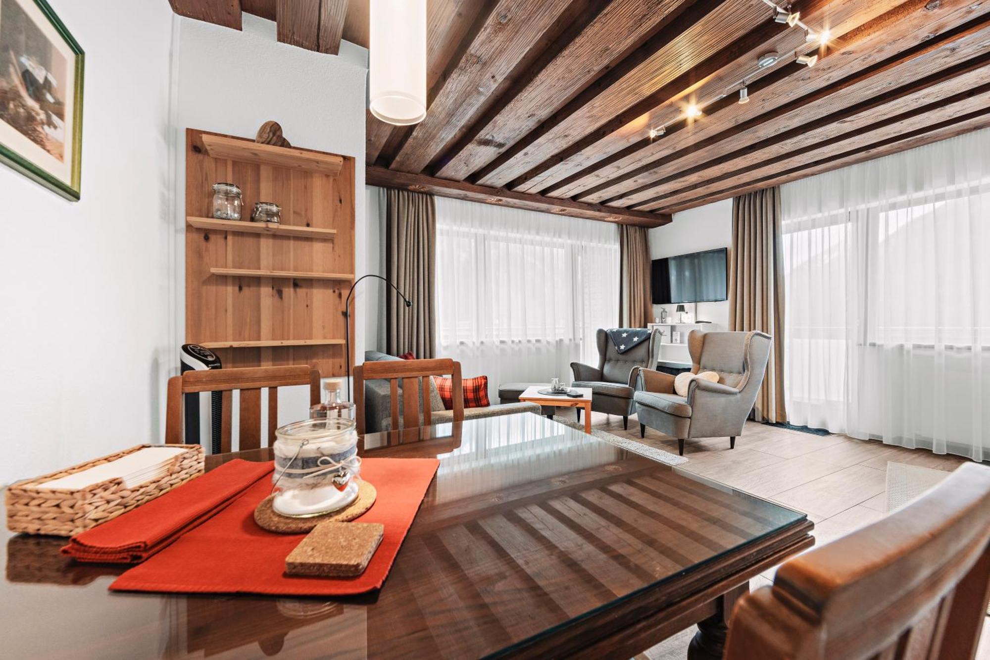 Herzblut Wohlfuehl Appartements Oetz Quarto foto